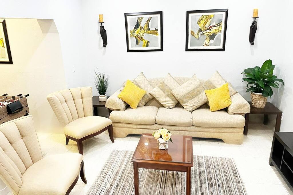 Сasa de vacaciones Amazing & Cozy Duplex Near Zoo ! *