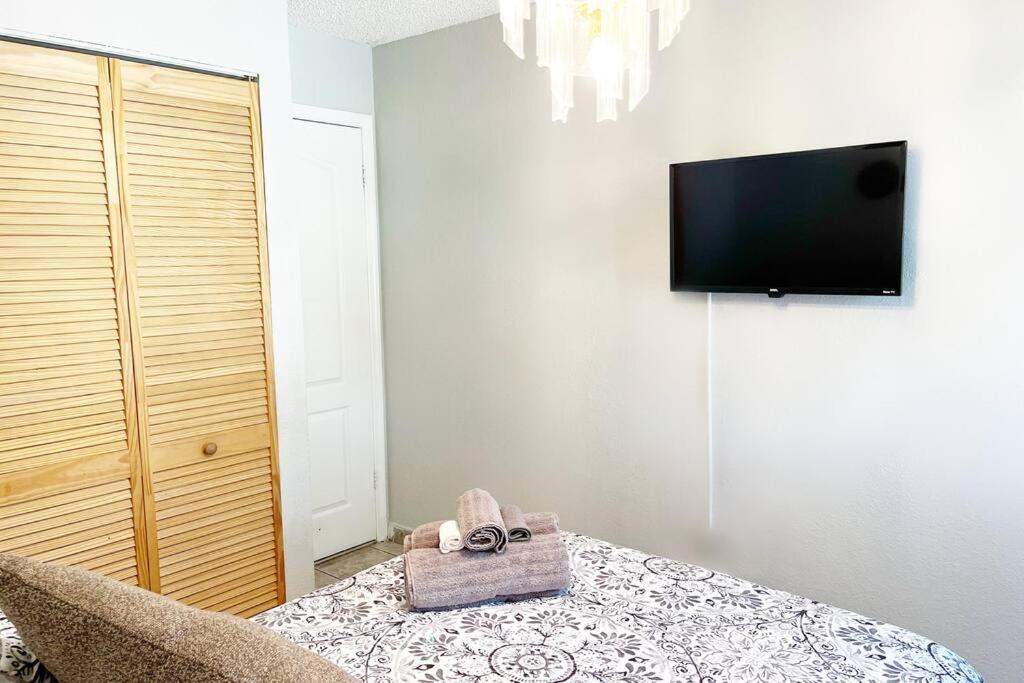 Amazing & Cozy Duplex Near Zoo ! Hébergement de vacances Miami