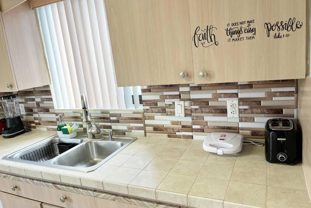 Сasa de vacaciones Amazing & Cozy Duplex Near Zoo !