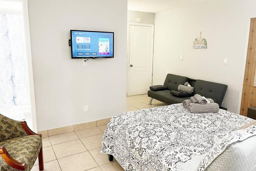 Сasa de vacaciones Amazing & Cozy Duplex Near Zoo ! Miami